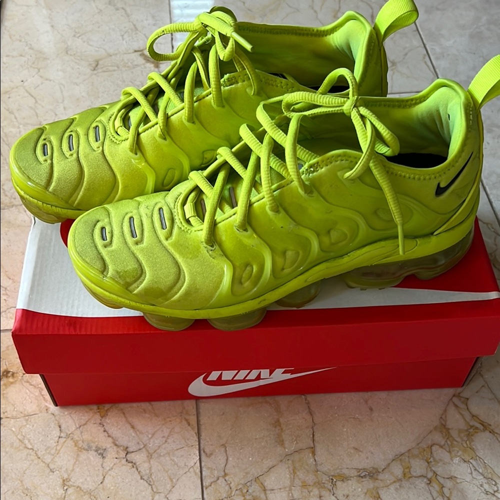 Nike Yellow Sneakers with VaporMax Cushioning